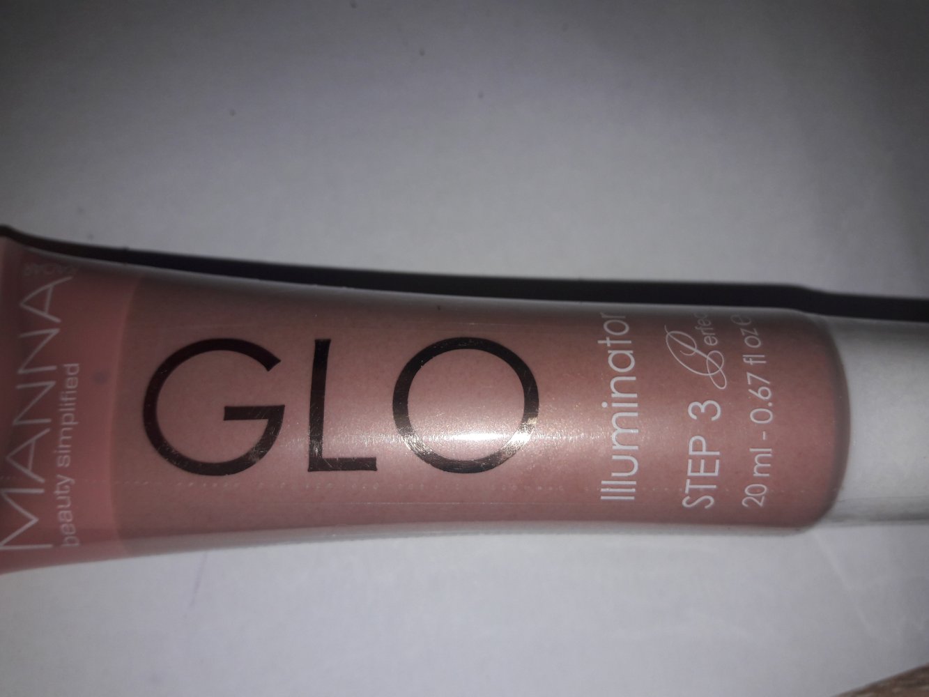 MANNA KADAR GLOW Illuminator Step 3 
