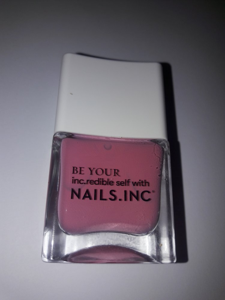 Nagellack be your nails inc. Farbe Blossom Kisses