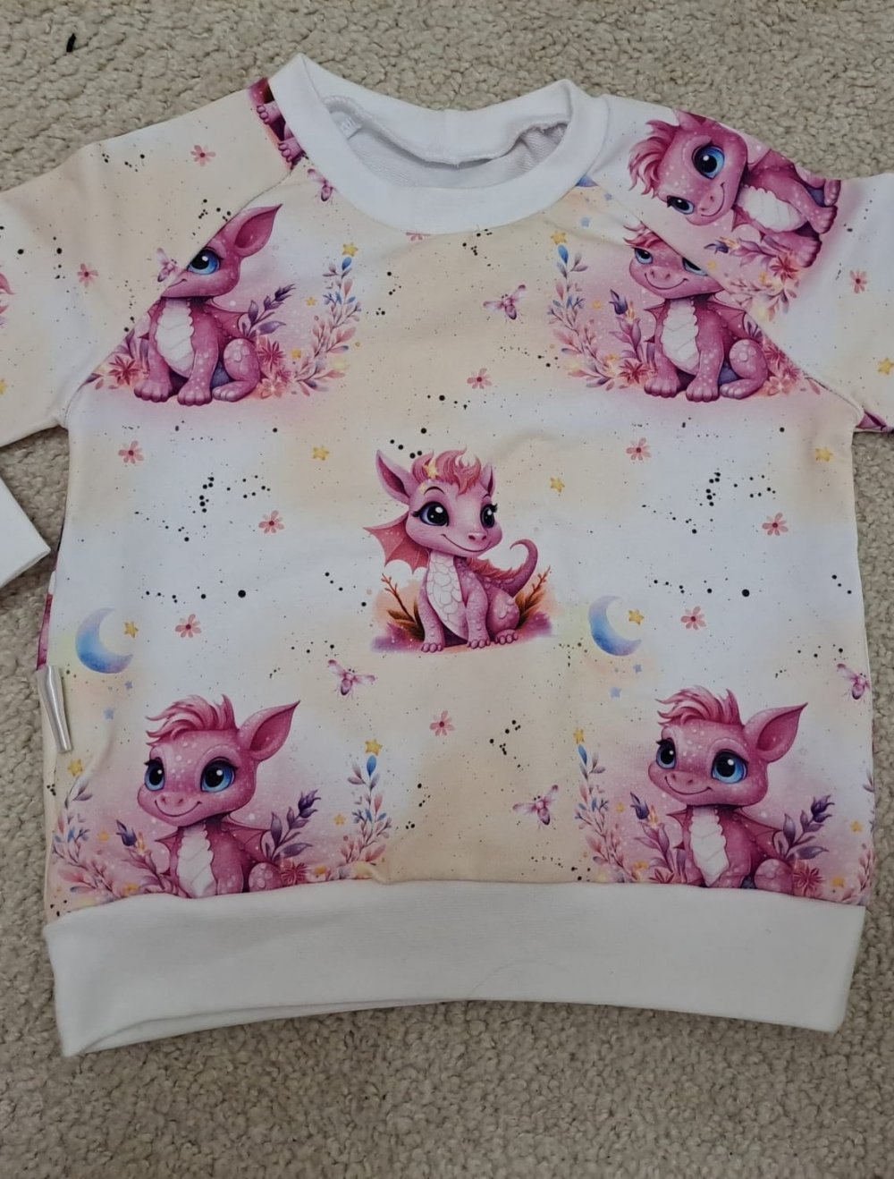 Pulli/ Pullover gr 86 Handmade mit niedlichen Drachen