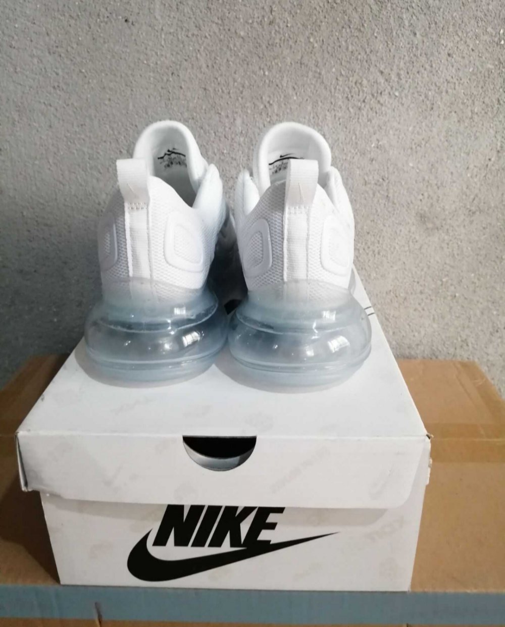 Nike Air Max 720, gr. 43, weiß - ungetragen 