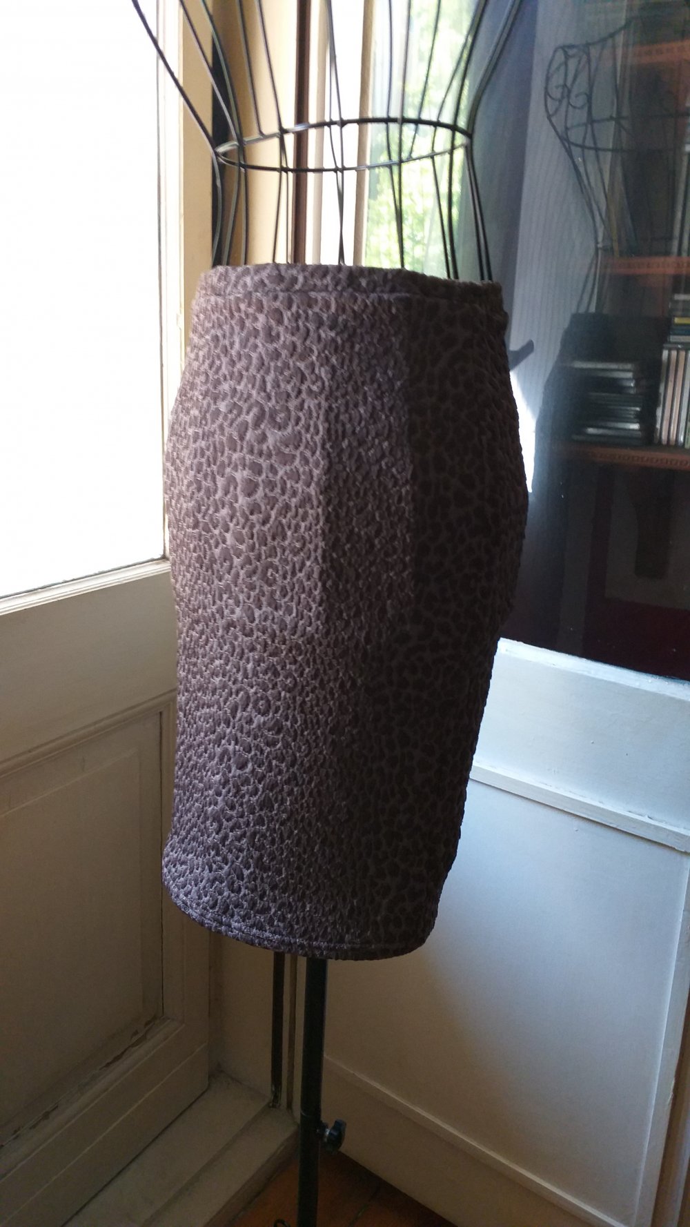 Stretch Rock mit Leomuster XS