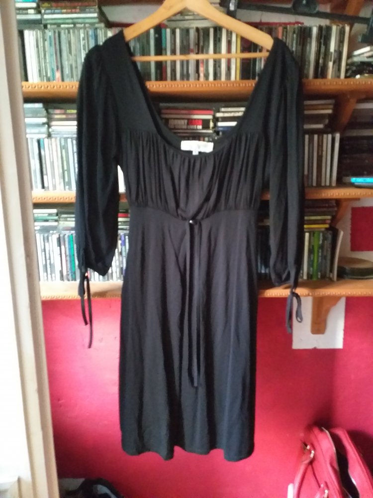 Schwarzes Sommerkleid 