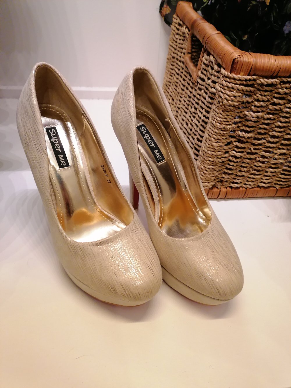 Goldene High Heels, Größe 37