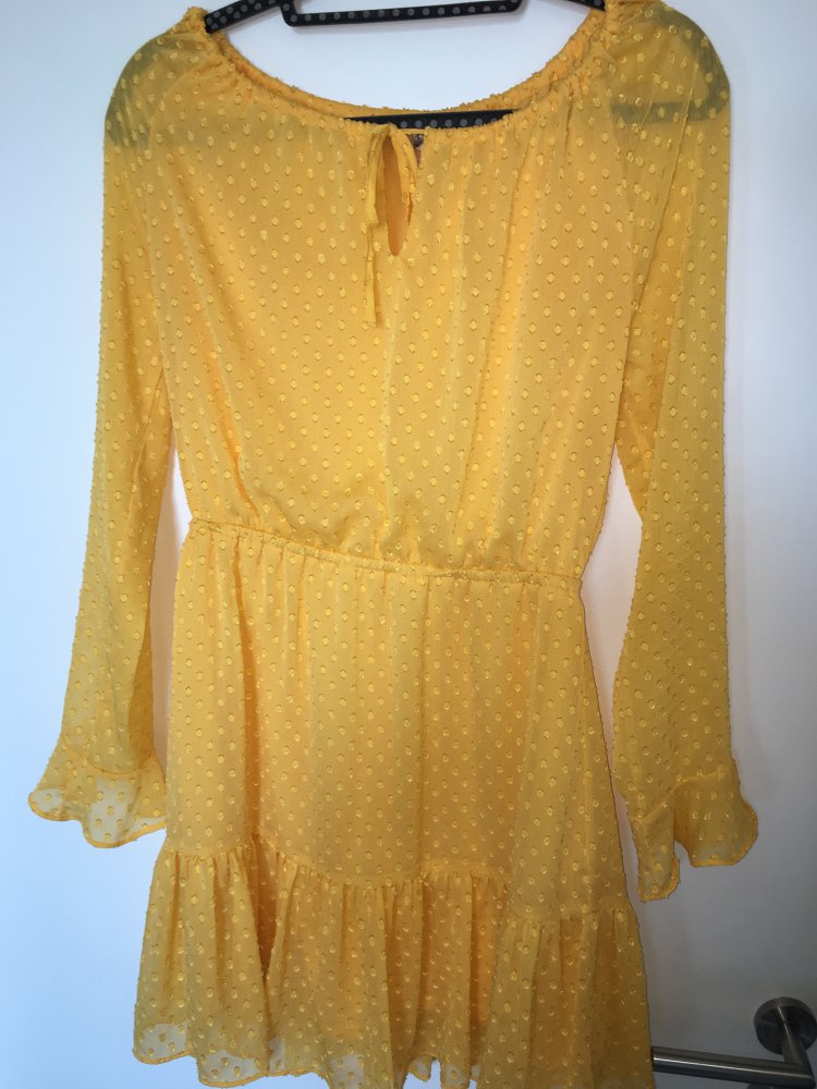 gelbes Kleid 