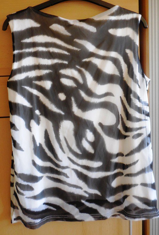 Eleganz und ein Hingucker, Damen Top