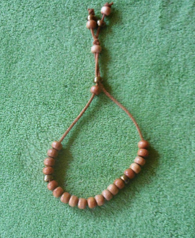    Armband Leder mit Holzkugel 