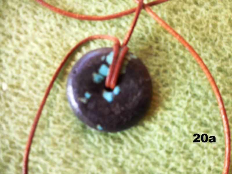 Türkis Natur Donut-Anhänger auf Kordel