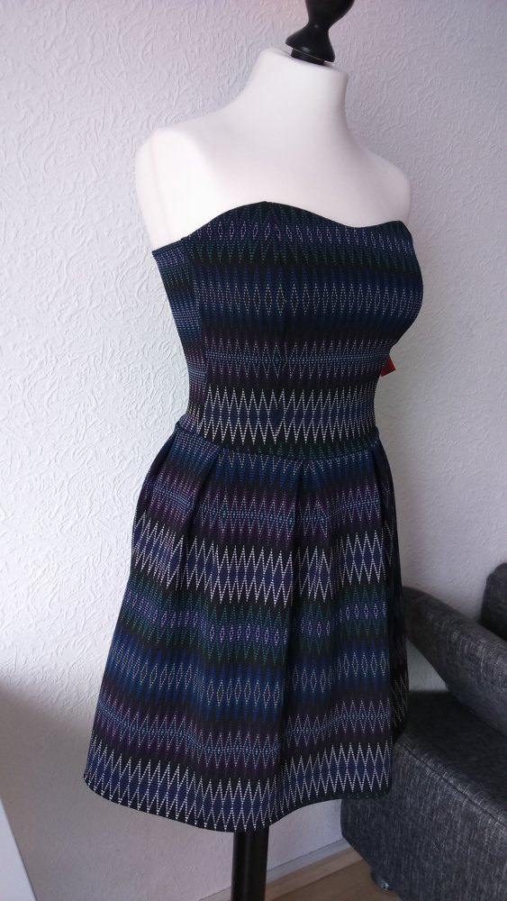 Schulterloses Ethnokleid Gr. 38