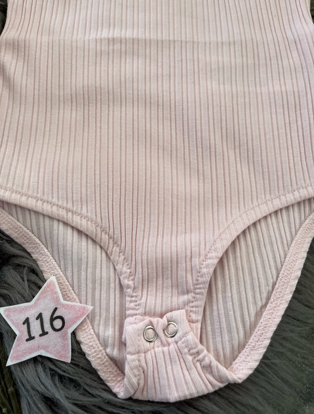 gerippter Mädchen Trägerbody von Zara Größe 116 neu