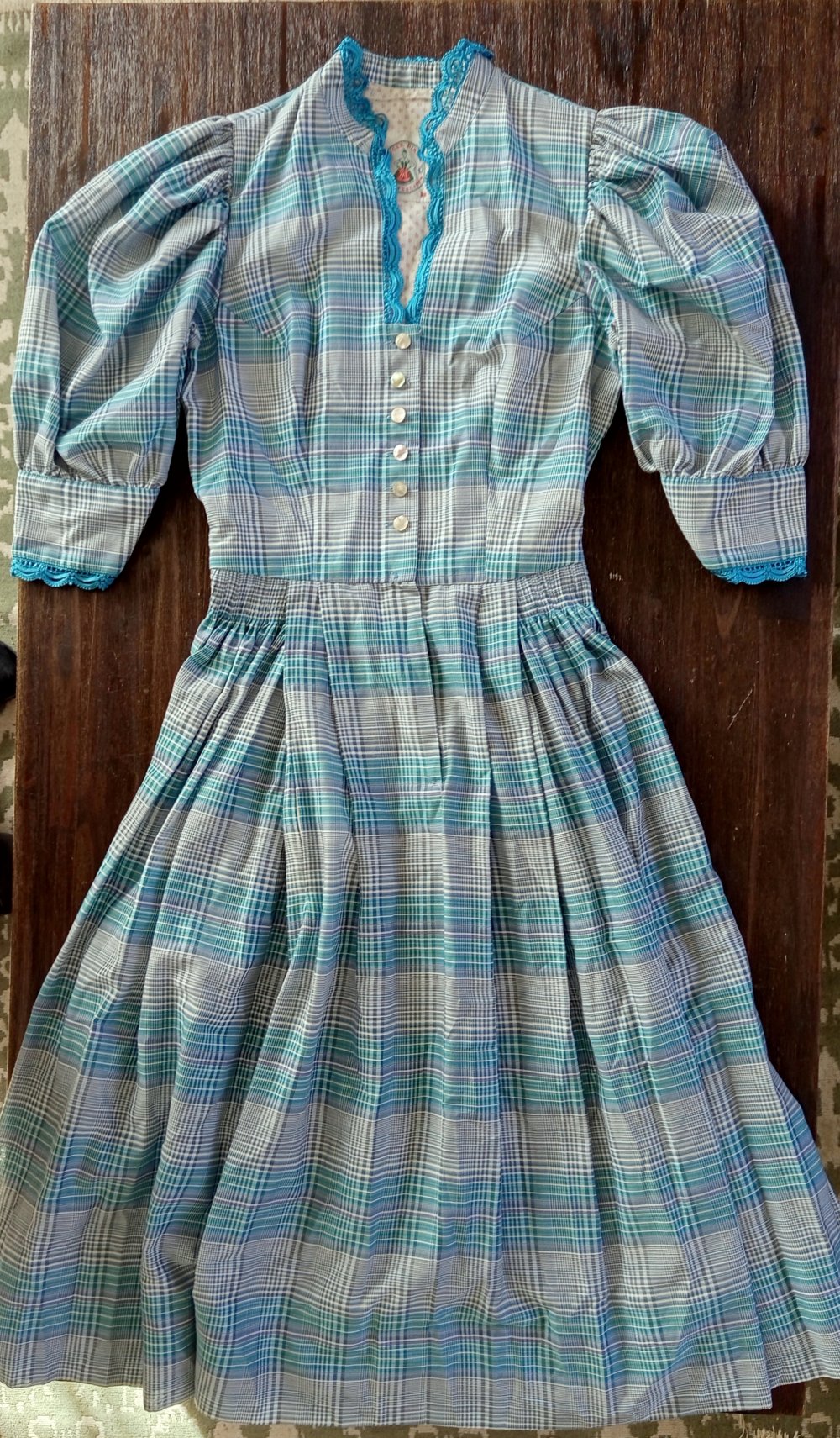 Neuwertiges Krüger Dirndl 