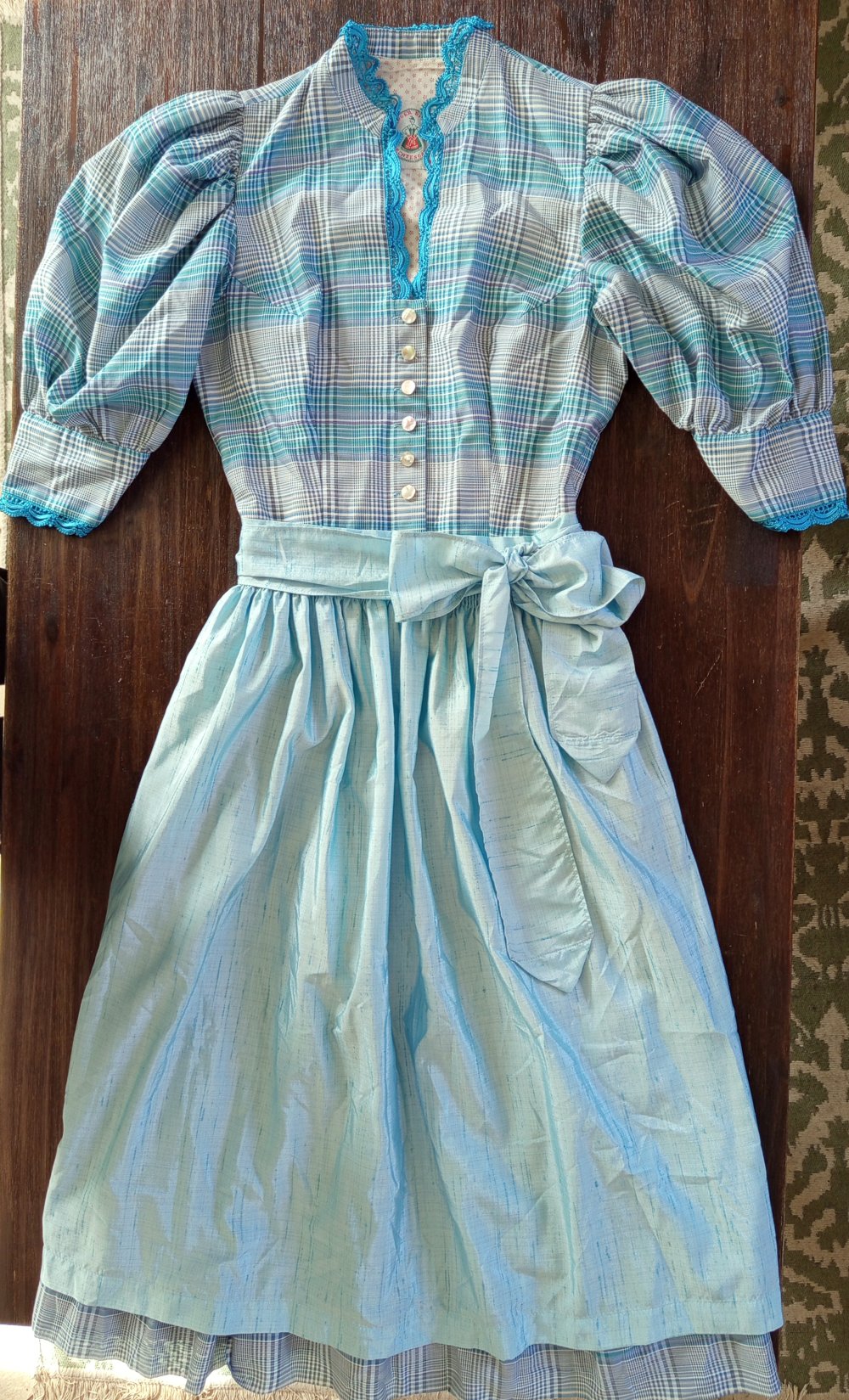 Neuwertiges Krüger Dirndl 