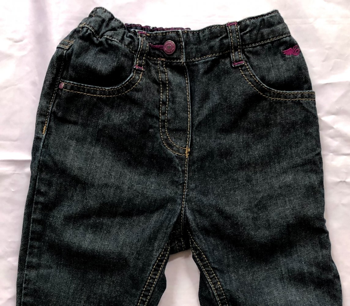Neue und nie getragene Schwarze Jeans von marke ESPRIT. Gr 74