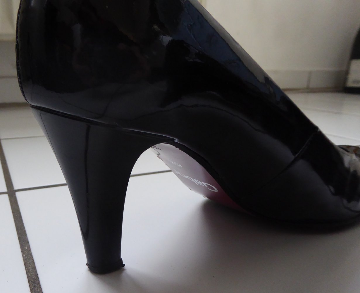 Pumps - Gabor - Gr. 6 1/2 schwarz mit roter Sohle