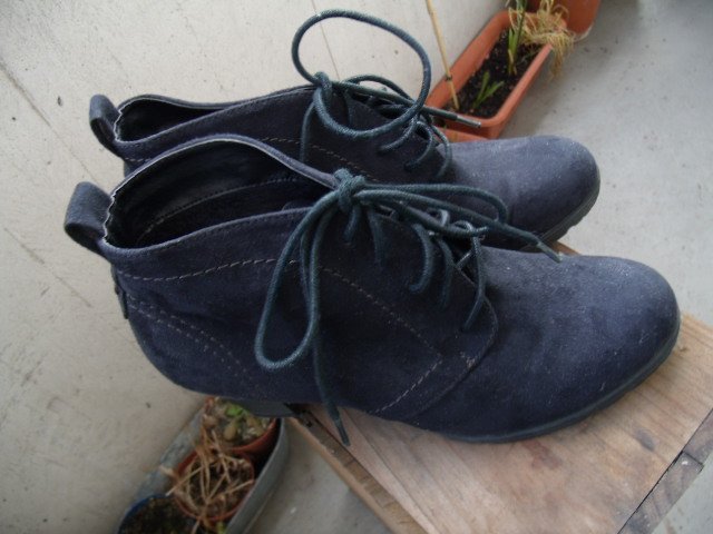 Schwarze Stiefeletten Gr. 40