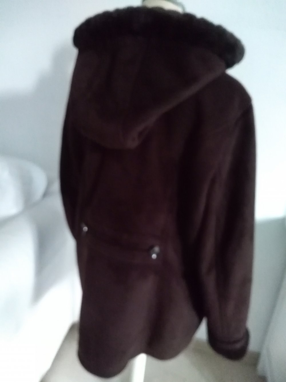 Schöner Dufflecoat in Velours braun