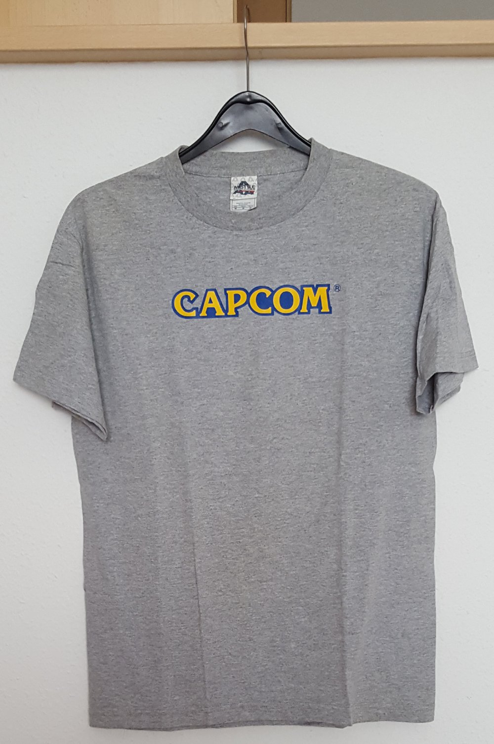 Schönes stylishes T-Shirt Shirt Capcom Street Fighter Alstyle grau Herren Größe M NEU
