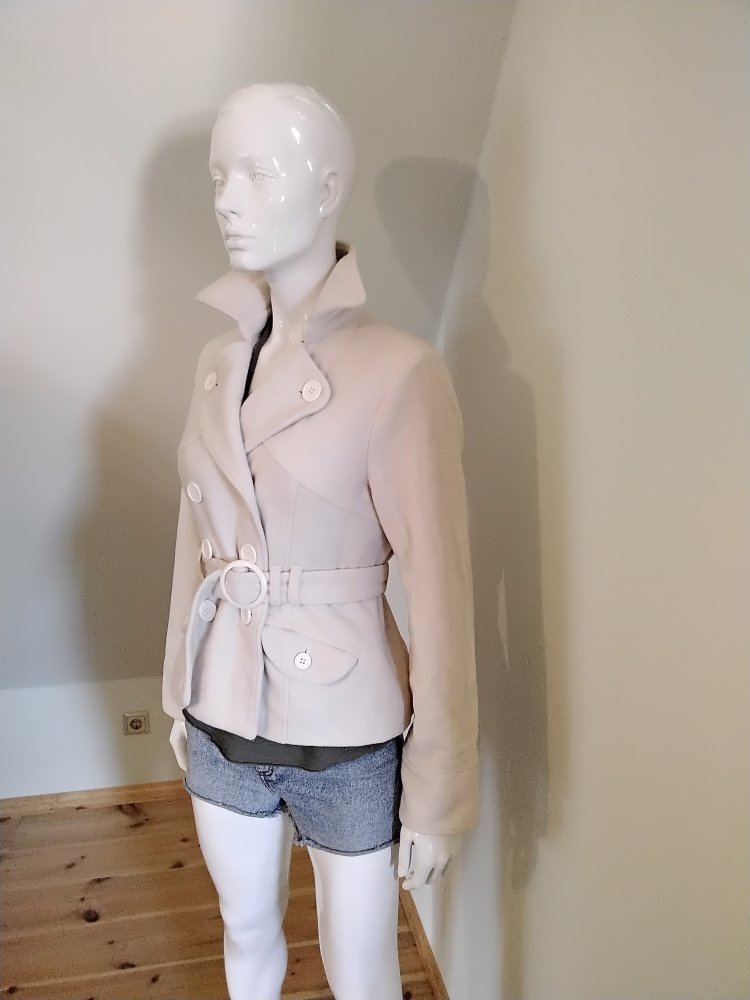 kuschelige, cremefarbene Jacke von Tally Weijl 