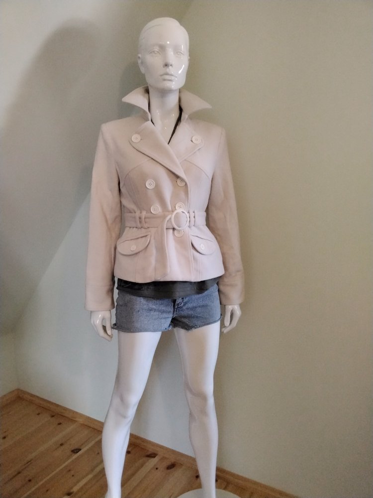 kuschelige, cremefarbene Jacke von Tally Weijl 