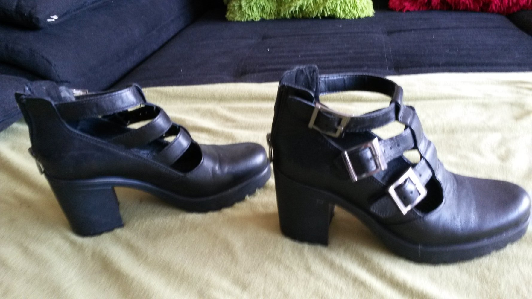 Damenschuhe - Größe 35