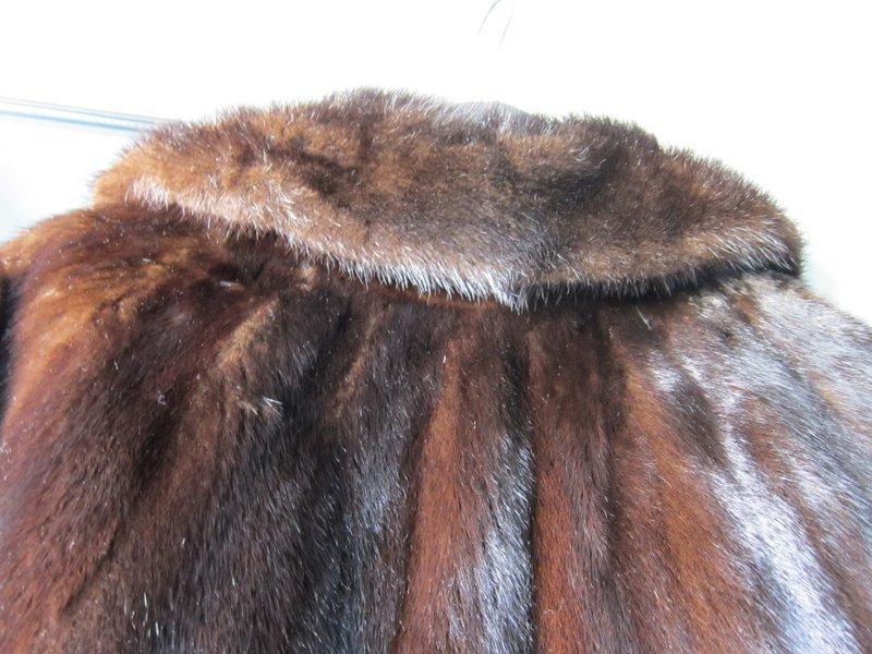 Edler, neuwertiger Nerzmantel 