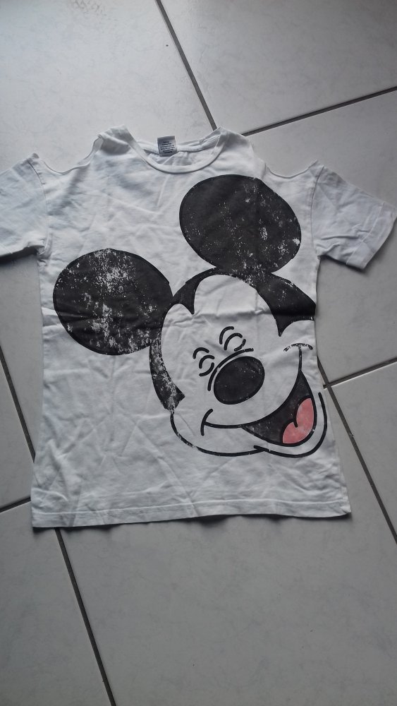 süsses T-Shirt in Gr. 34 mit Mickey Mouse Druck € 6,--