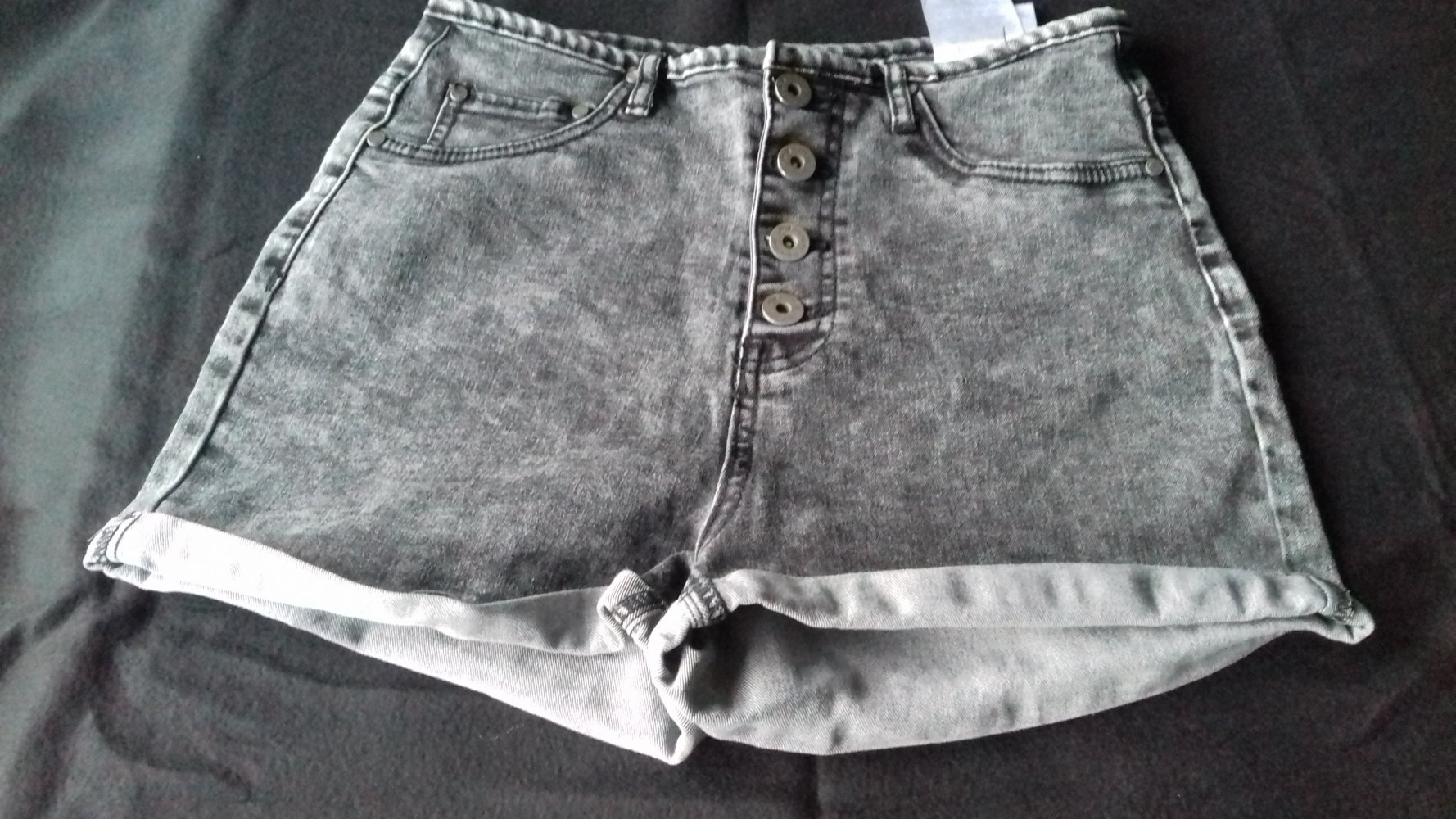 Strechshorts von FB Sister Gr. M € 5,--