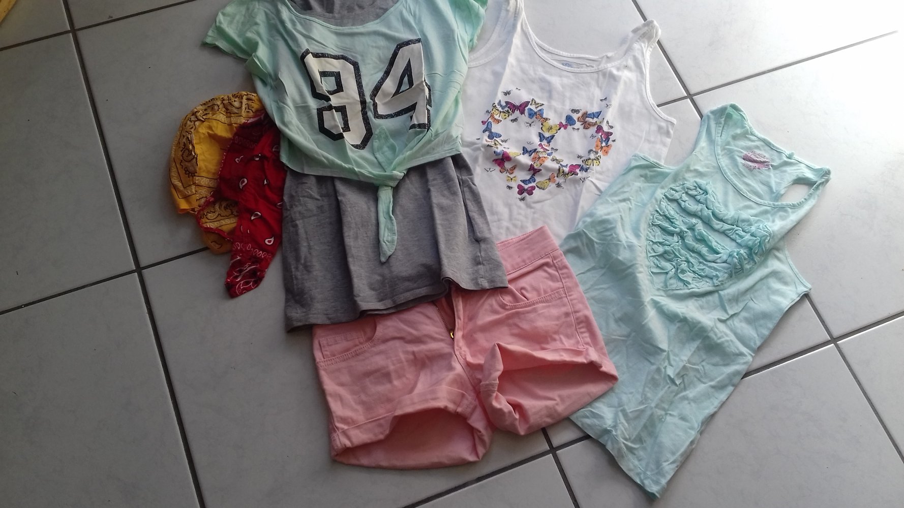 17teiliges Mädchen-Paket Gr. 152/158 zusammen € 15,--