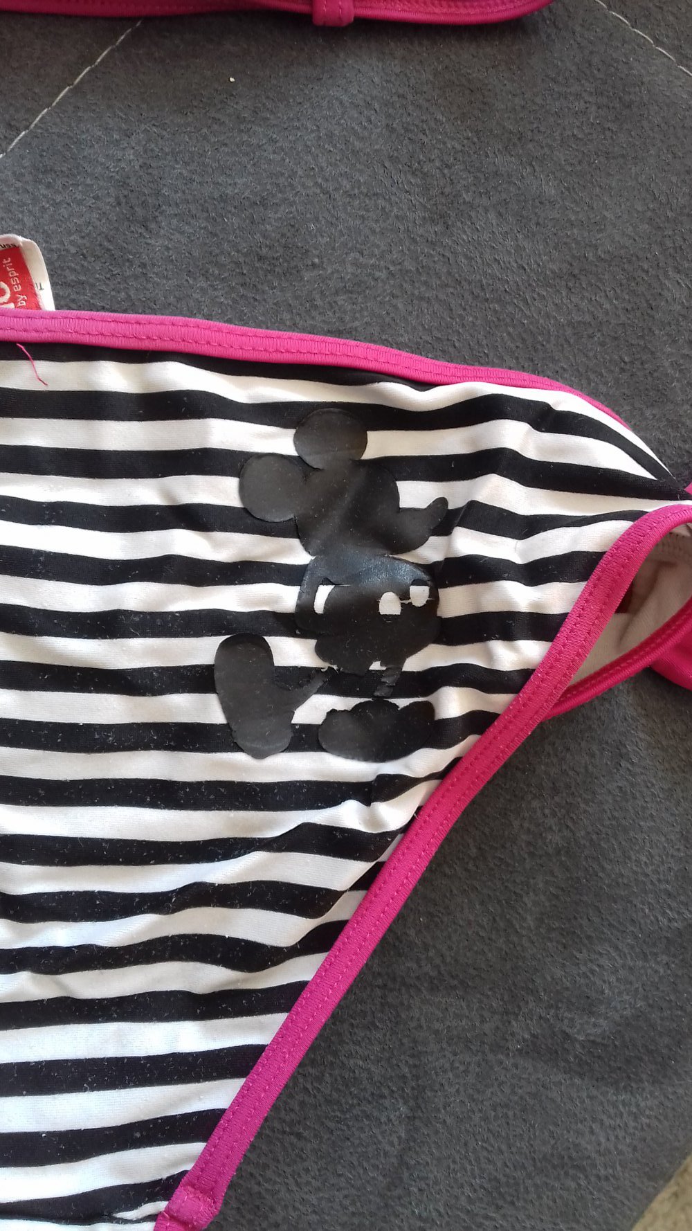 süsser Bikini von edc mit Mickey Maus Gr. 146 € 10,--