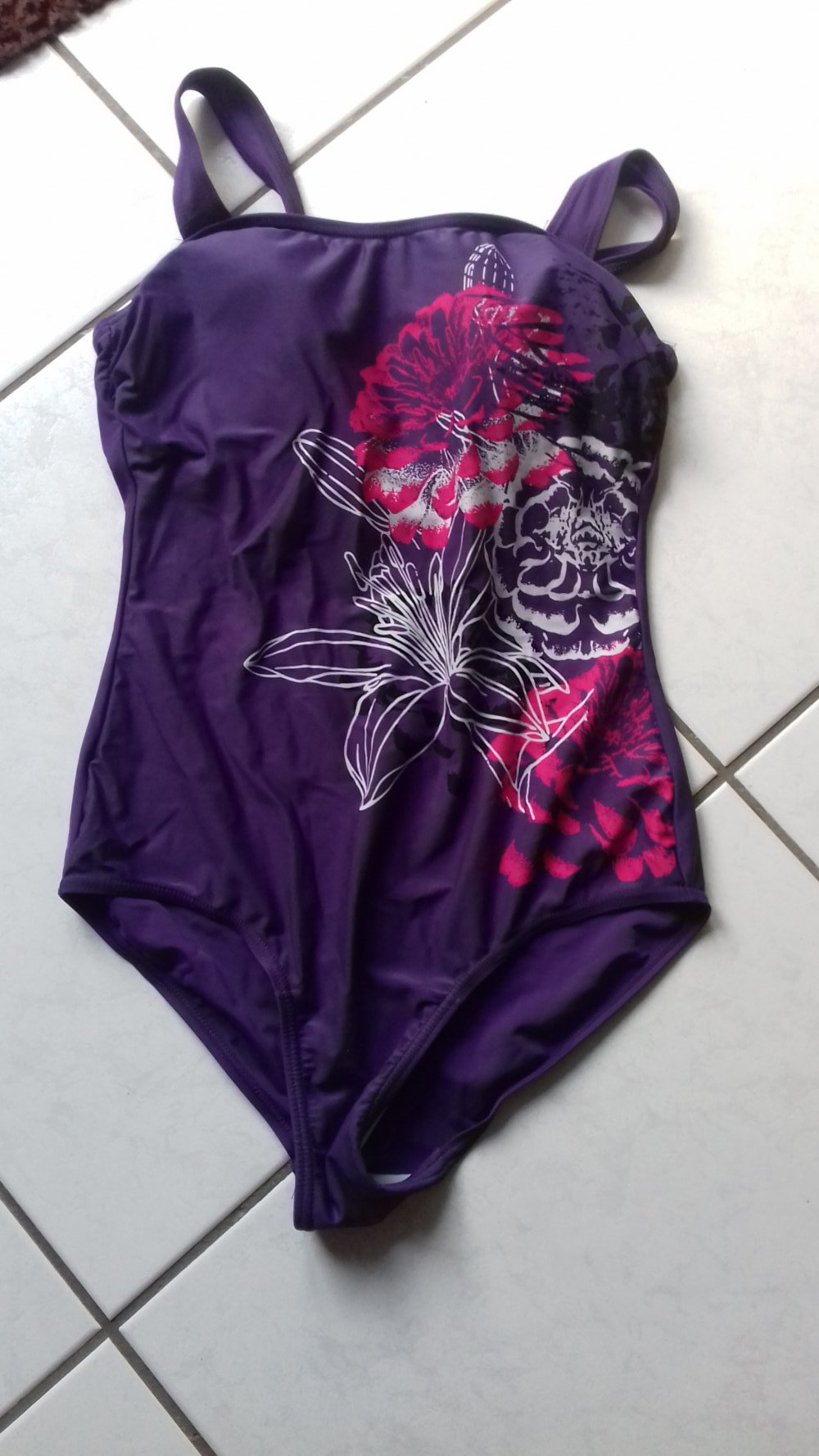 Badeanzug - wie neu - Gr. 40B € 10,--