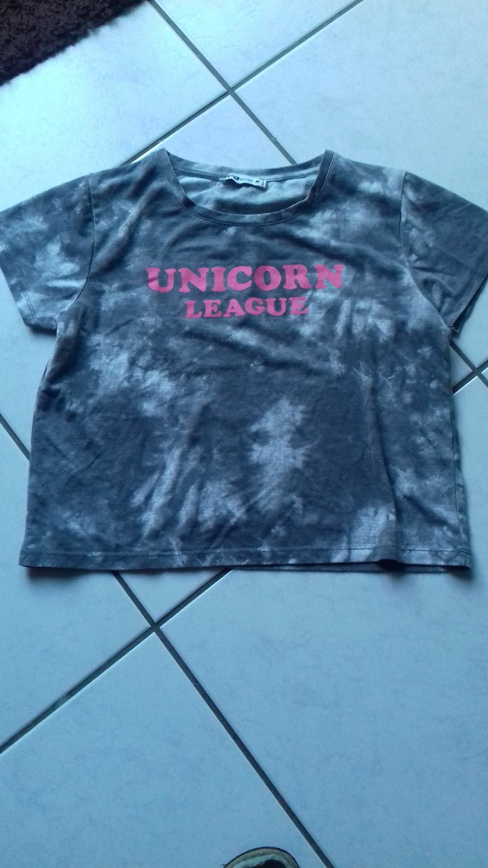 kurzes T-Shirt von FB Sister in Gr. M € 2,--