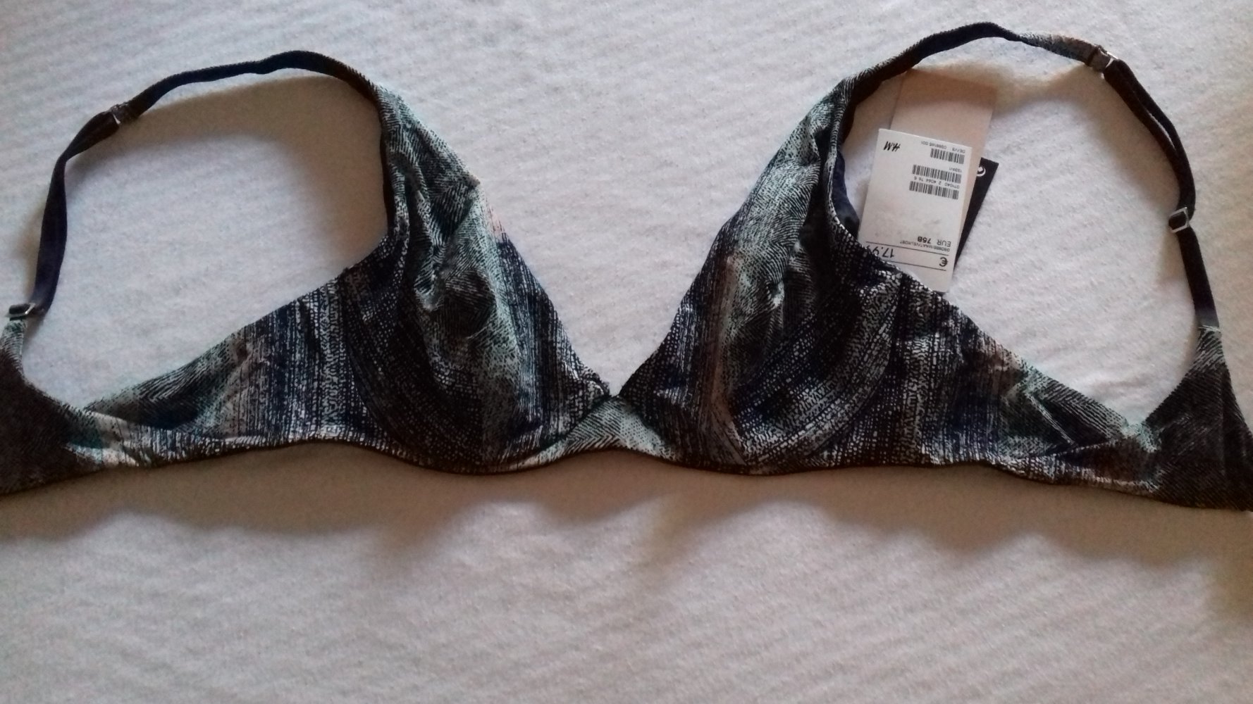 neues Bikini-Oberteil von H&M Gr. 75B € 7,--