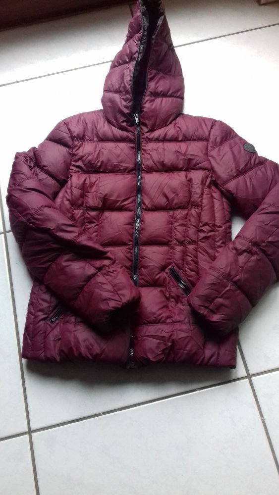 tolle warme Jacke von edc Gr. S € 35,--