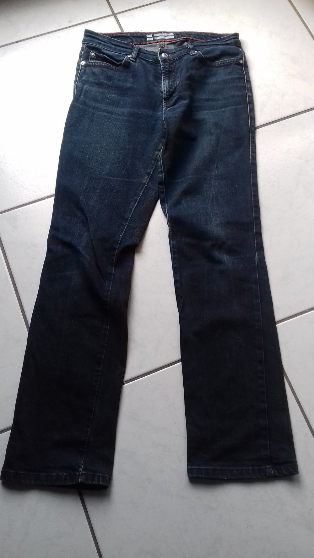 Jeans von Marc O' Polo Gr. 30/32 mit Gebrauchsspuren € 5,--
