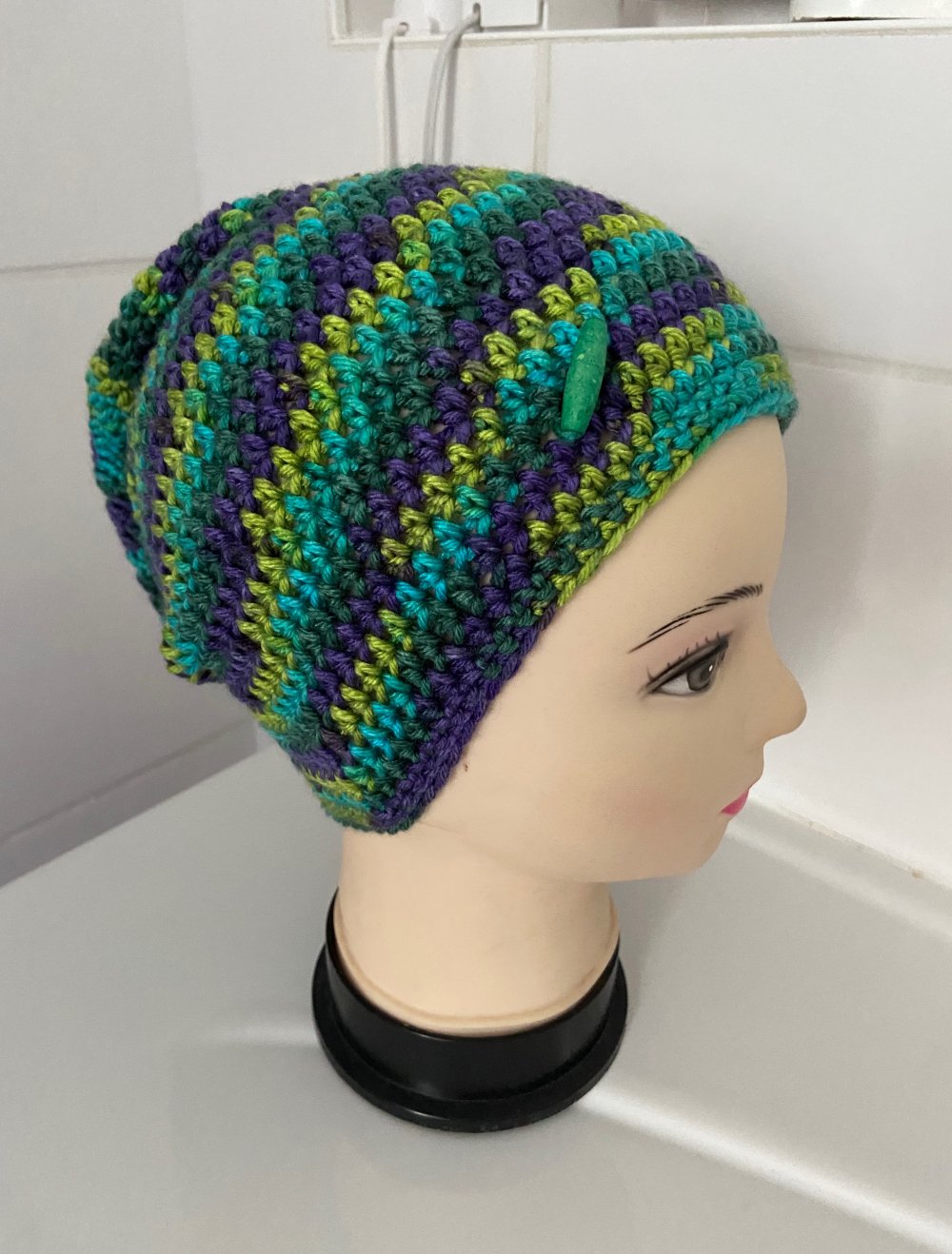Mütze grün/lila neu