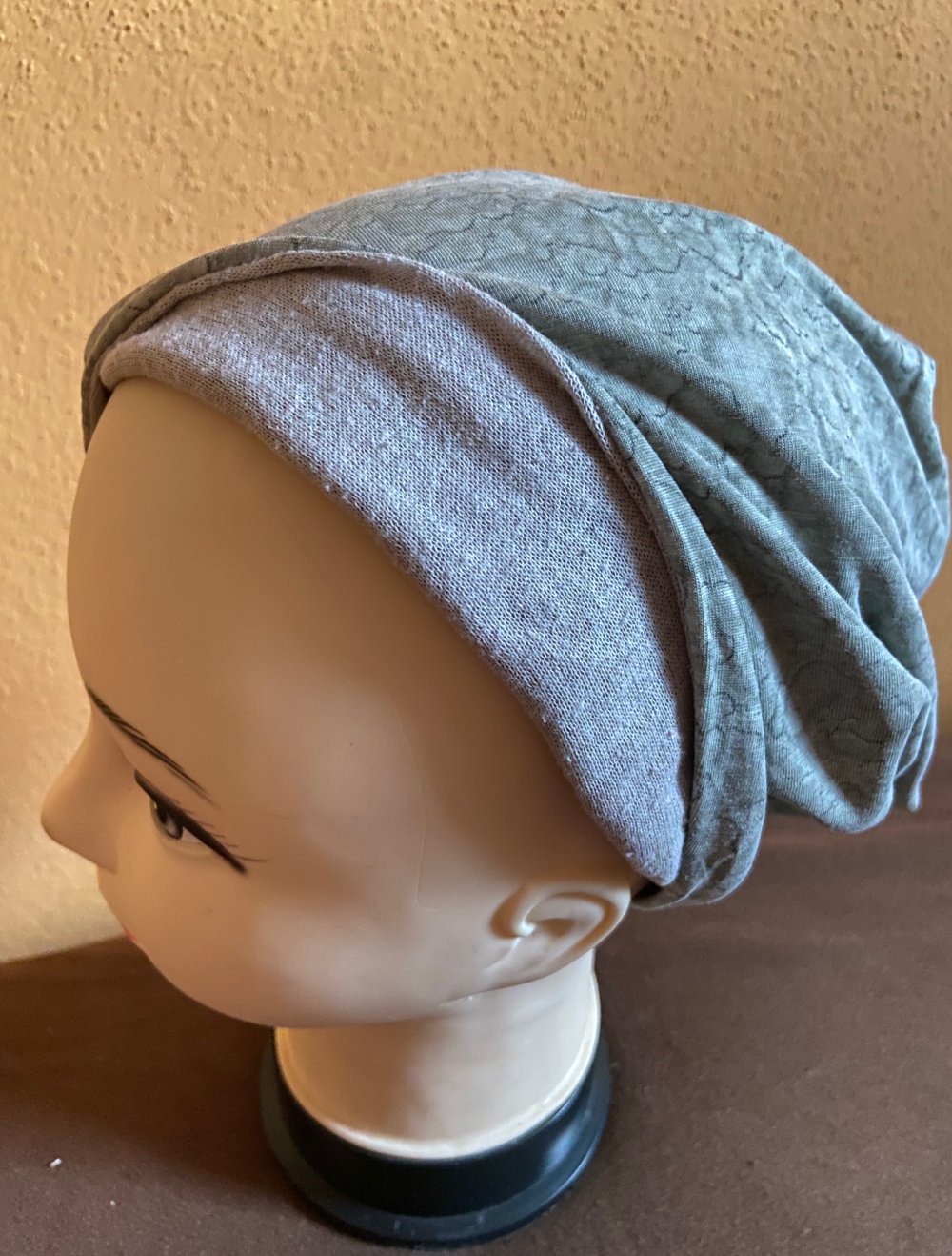 beanie grün tropfenmuster