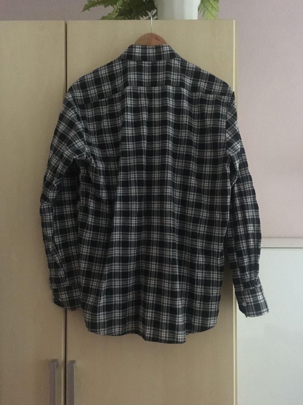 Herrenhemd schwarz kariert Gr. L