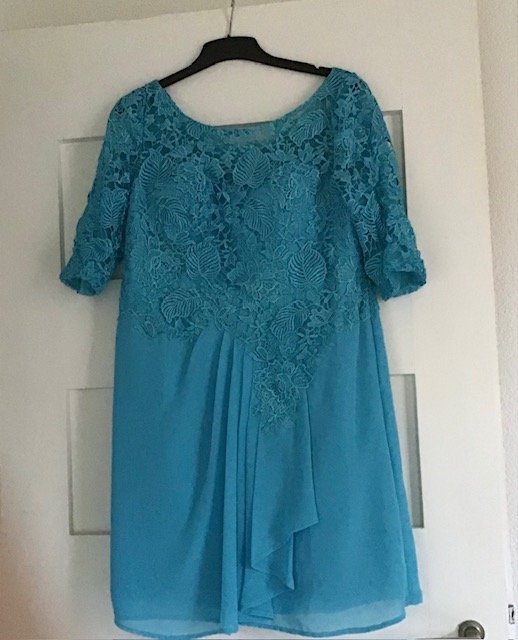 Elegantes Kleid kurz