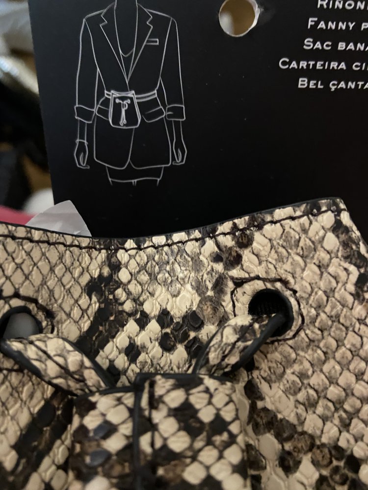 Neue Gürteltasche von Mango 