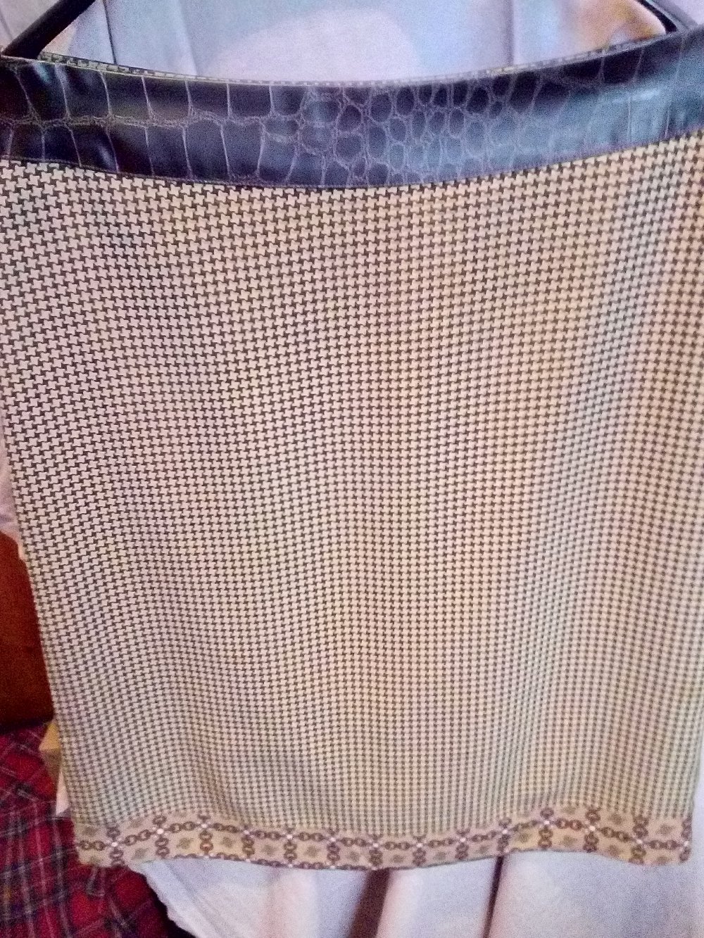 2 verschiedene Ansichten mal vorne mal hinten