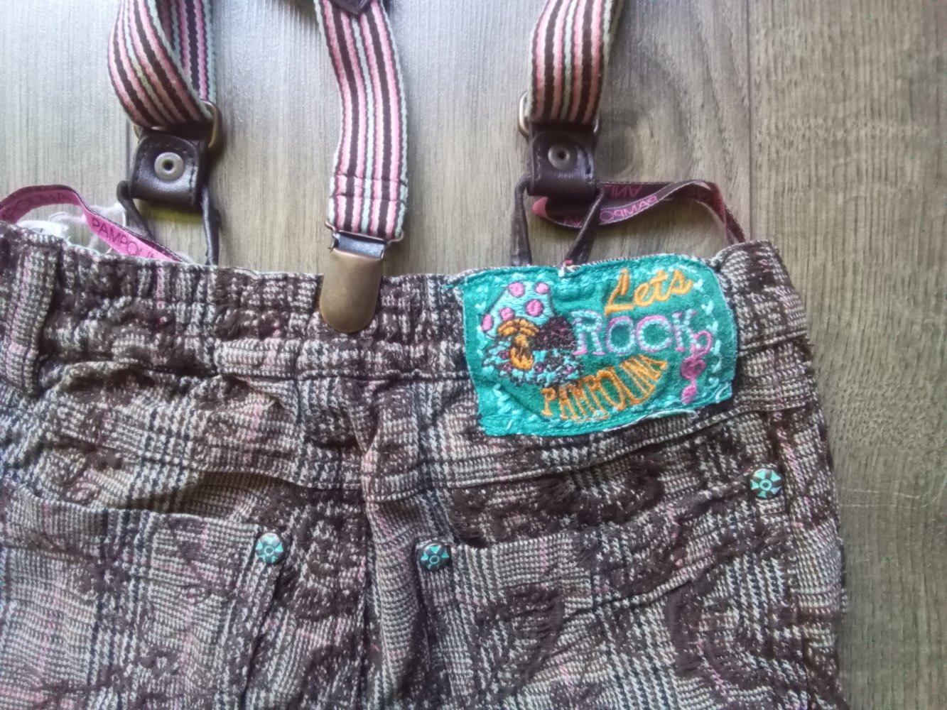 Dreiviertelhose pampolina 110 braun rock mit Hosenträgern