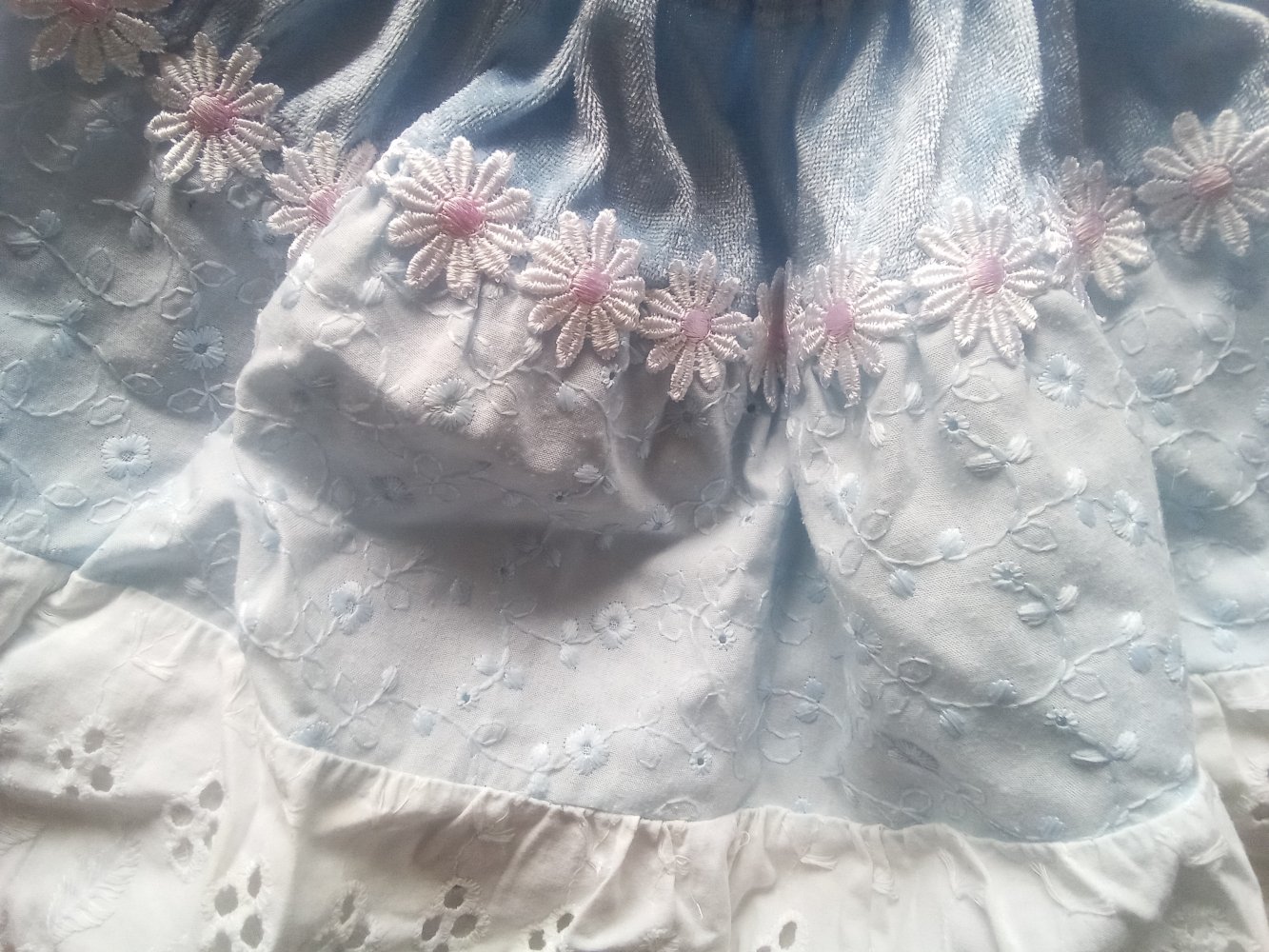 Rock handmade hellblau 98 Spitze