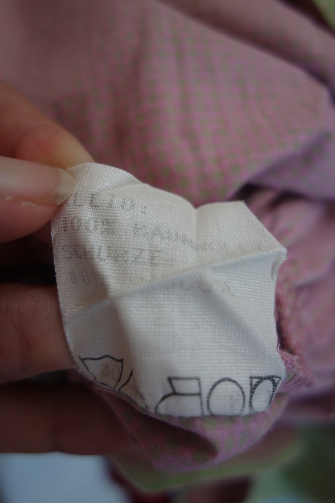 Kleid hellgrün geblümt mikado 98 100% Baumwolle rosa geknöpft