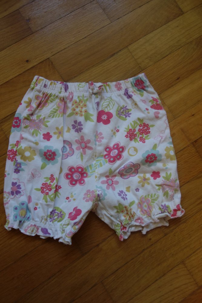 Shorts geblümt babyclub 92 kurze Hose weiß bunt
