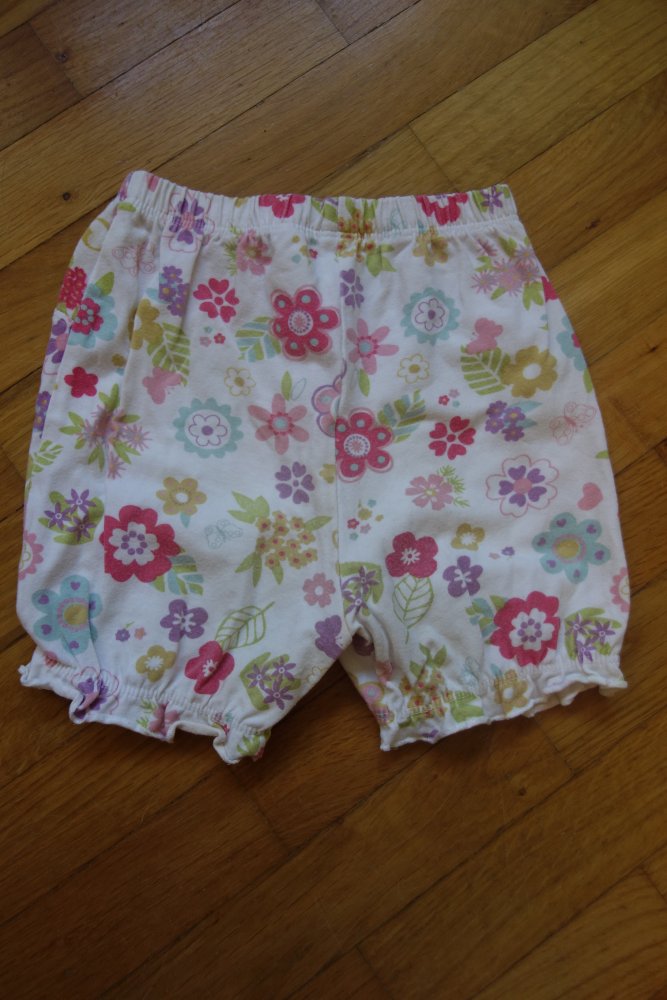 Shorts geblümt babyclub 92 kurze Hose weiß bunt