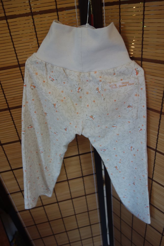 Schlupfhose handmade 116 beige Hunde