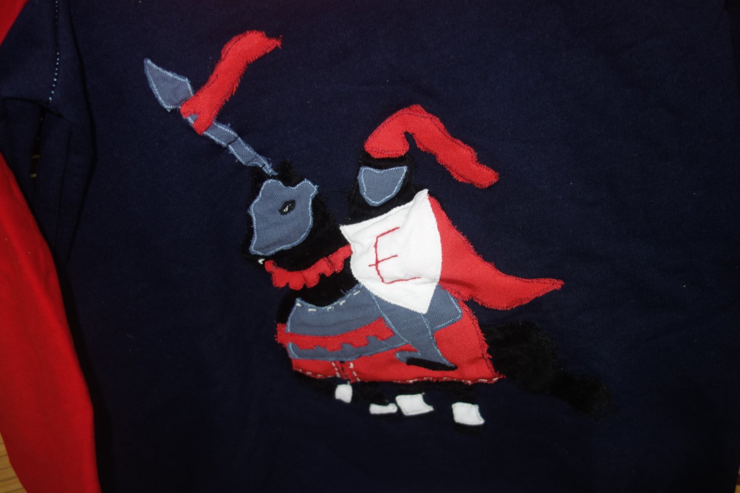 LA-Shirt handmade Ritter rot dunkelblau scout E 122/128