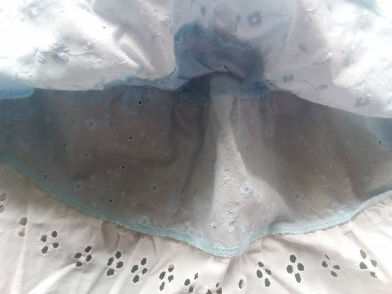 Rock handmade hellblau 98 Spitze