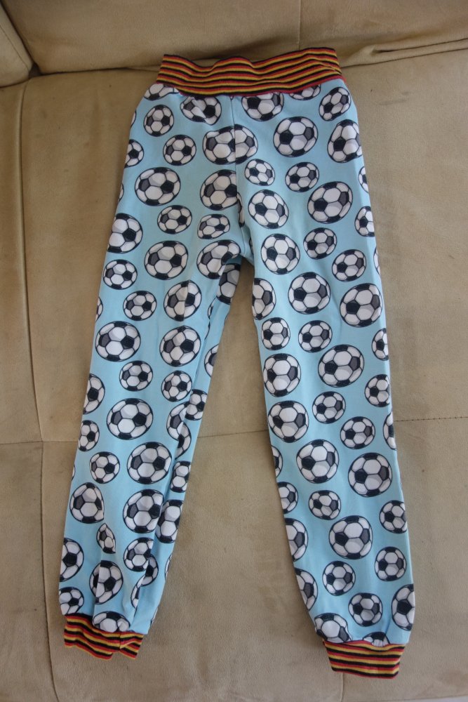 handmade Hose 92 hellblau Fußball Schlupfhose
