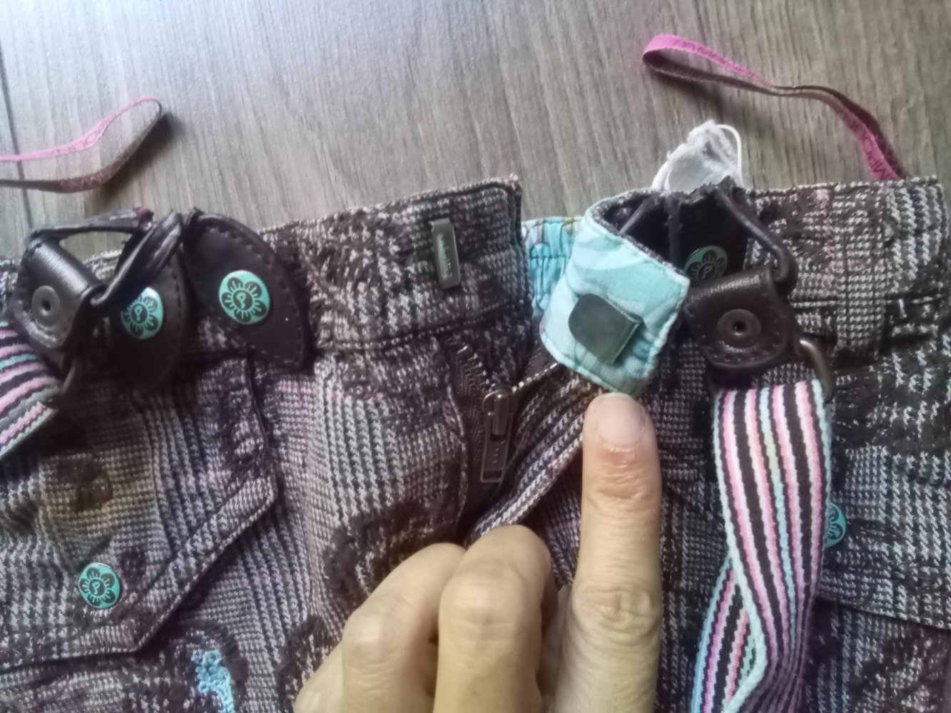 Dreiviertelhose pampolina 110 braun rock mit Hosenträgern