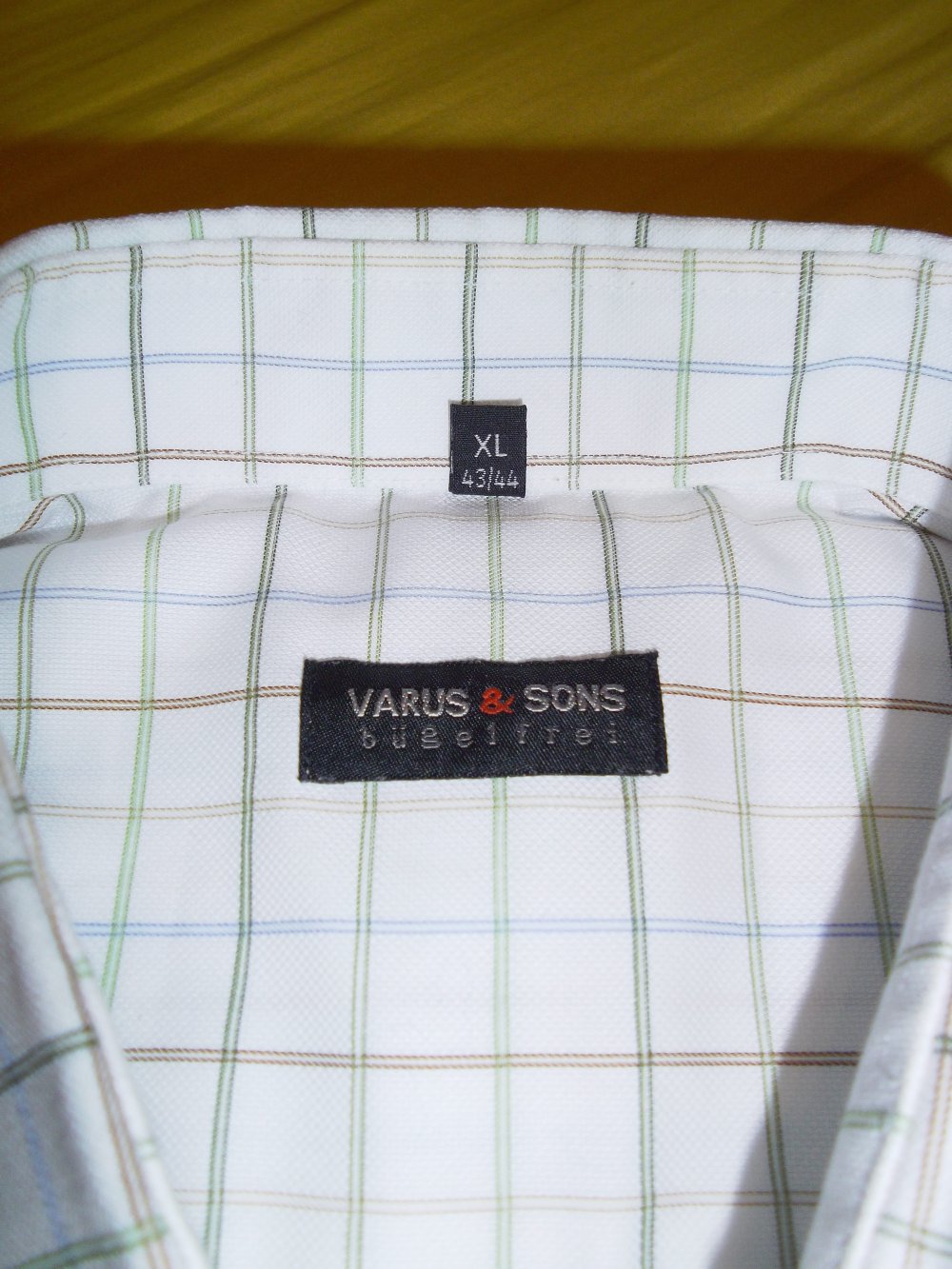 Varus&Sons weiß feines Oberkaro in Gr.XL 43-44cm Kragenweite